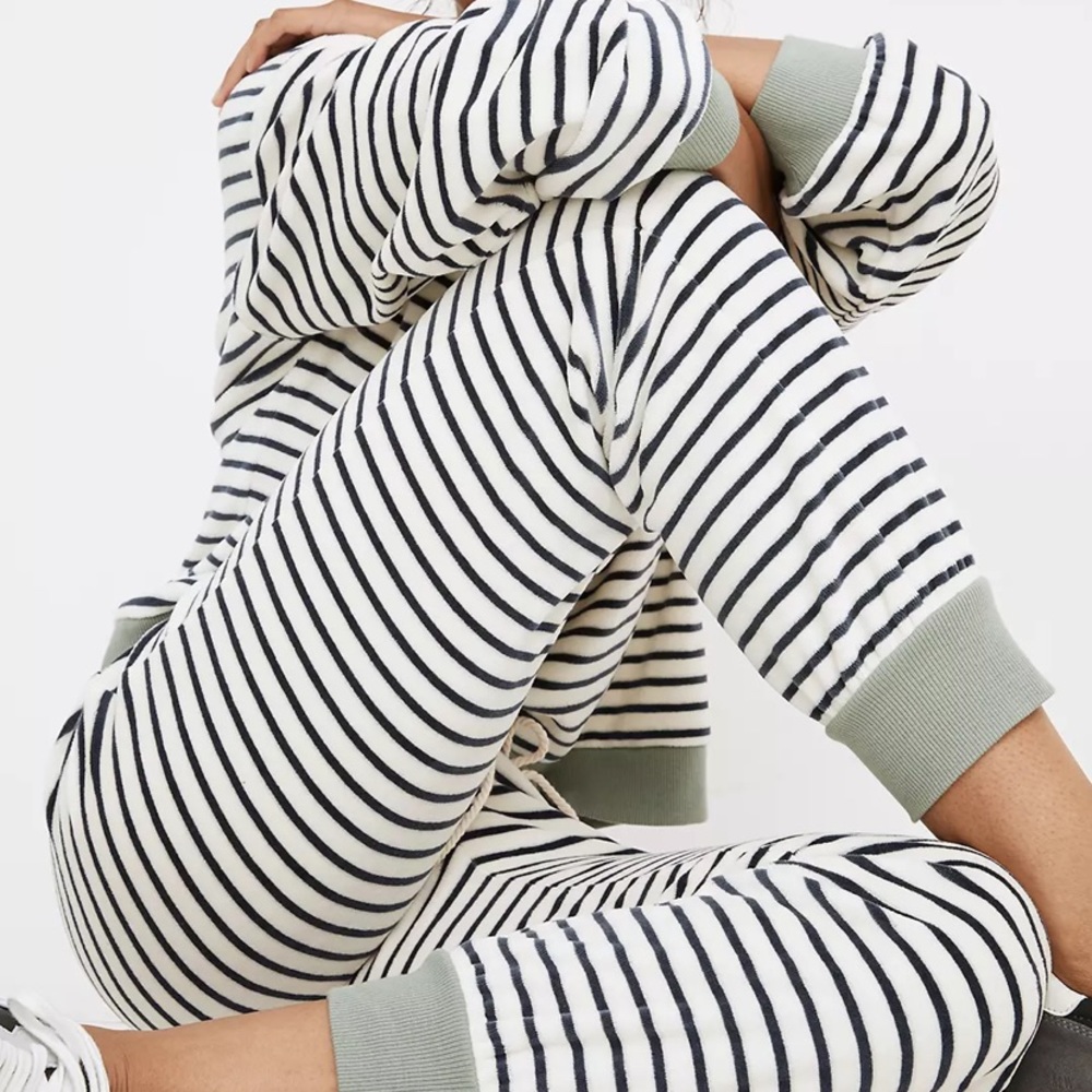 NWT Madewell velour sweatshirt and jogger set